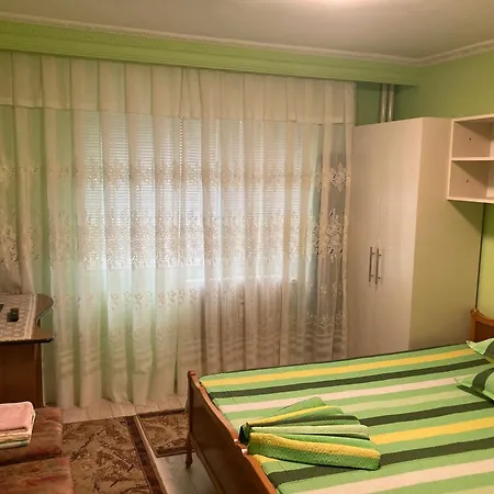 Teacher1 كونستانتا